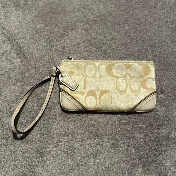 Coach‎ wristlet - White/Cream - Picture 1 of 9